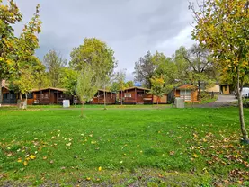 Camping Solopuent Castiello de Jaca Natur apartamentos turísticos en Castiello de Jaca
